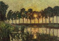 Claus-Emile-Bäume durch einen See-Sonnenuntergang