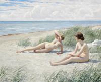 فيشر بول ، امرأتان صغيرتان مستلقيتان على شاطئ هورنب كي تتمتعان بالشمس ، طبعة قماشية 1916