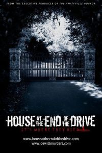 Stampa su tela House At The End Of The Drive Movie Poster