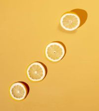 Zitrone auf Gelb