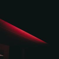 Luz de techo roja Estampado en blanco y negro