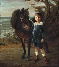 Slott Moller Agnes فتى صغير في ثوب أزرق بياقة بيضاء يقف مع حصانه في البحر