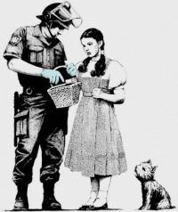 거리 예술 Banksy Dorothy 검색을 받으십시오.